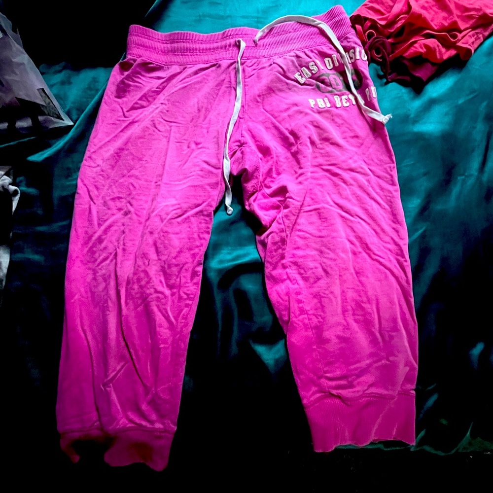 PINK (Victorias Secret) capris